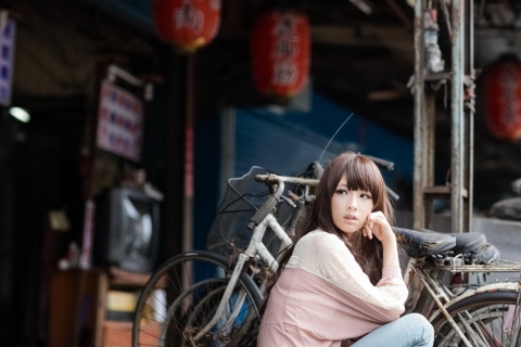 Cute Asian Girl With Bicycle wallpaper 480x320