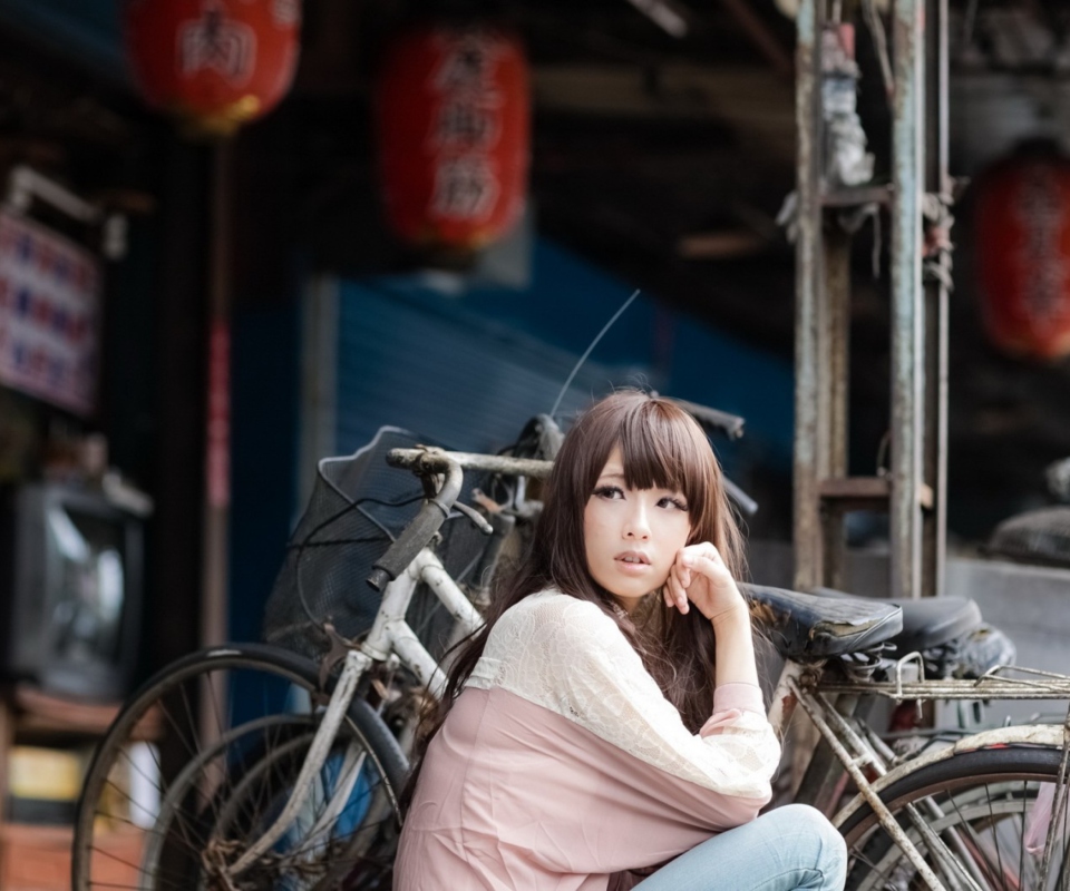 Обои Cute Asian Girl With Bicycle 960x800