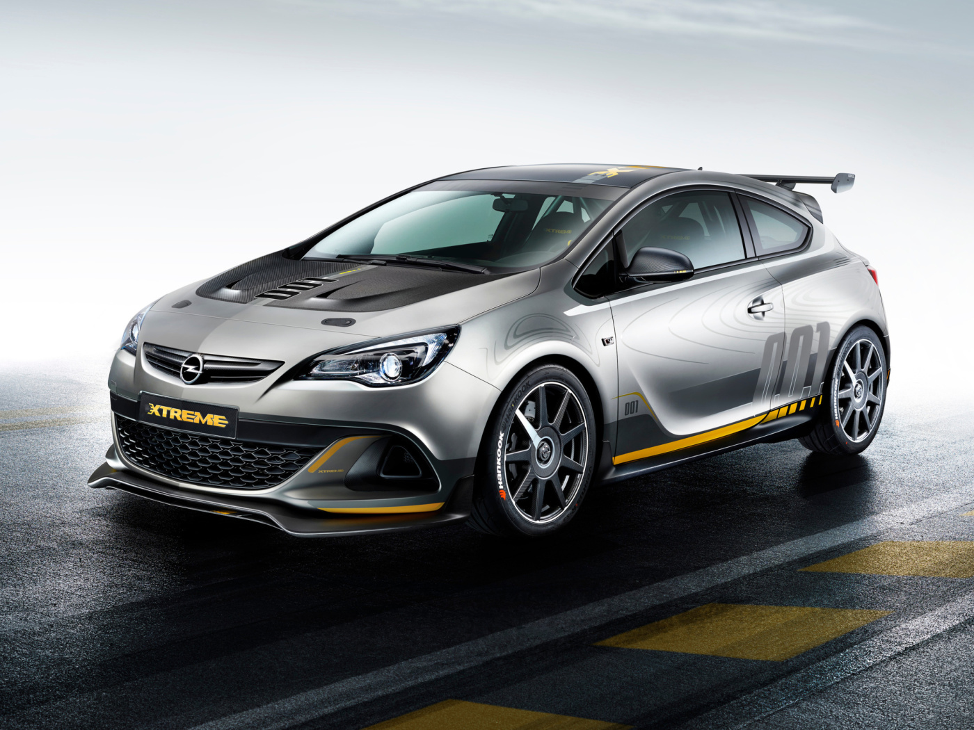 Opel Astra OPC Extreme screenshot #1 1400x1050