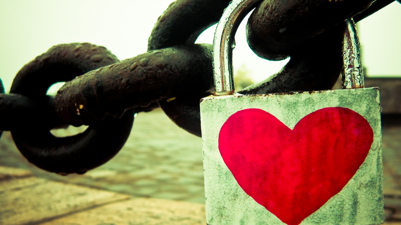 Screenshot №1 pro téma Love Lock 1366x768