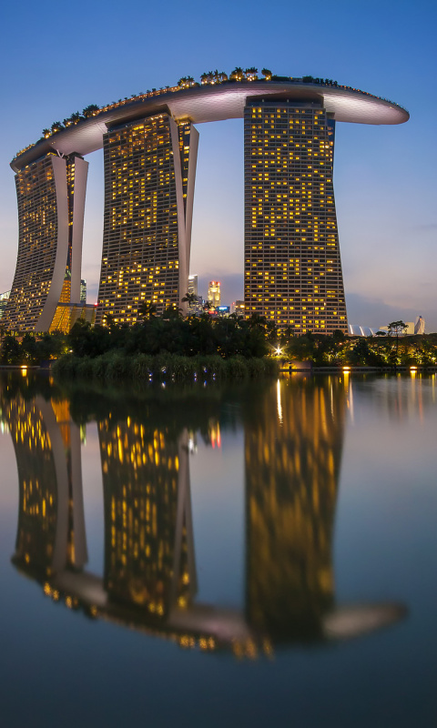 Обои Singapore Marina Bay Sands Tower 480x800