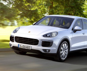 Обои Porsche Cayenne 2015 176x144