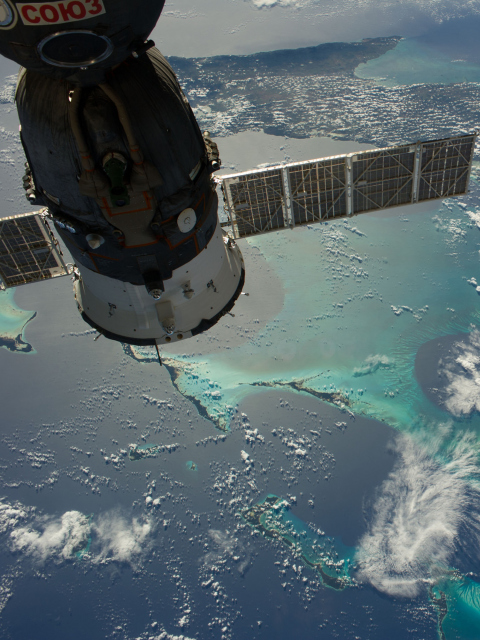Soyuz Spacecraft screenshot #1 480x640