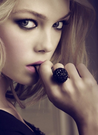 Fashion Girl With Big Black Ring Wallpaper for iPhone 6