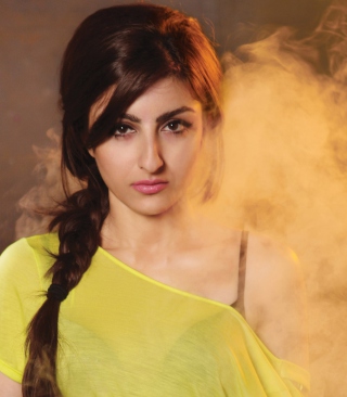 Soha Ali Khan - Obrázkek zdarma pro Nokia Asha 311