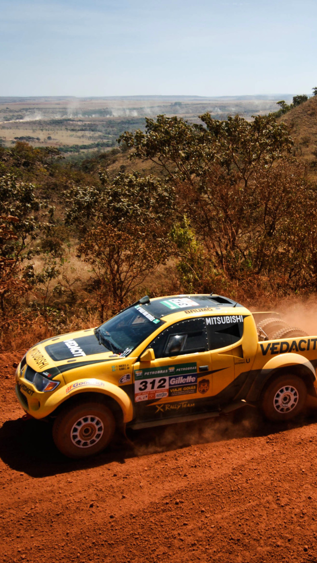 Mitsubishi L200 Triton Rally screenshot #1 640x1136