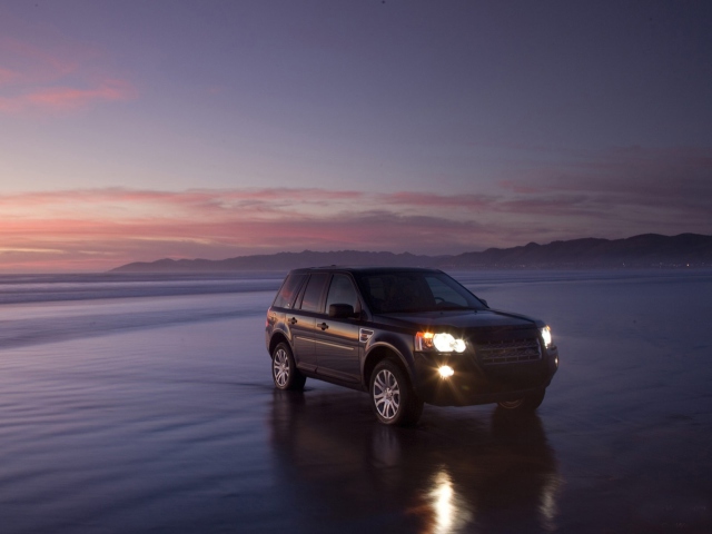 Car On Water At Sunset screenshot #1 640x480