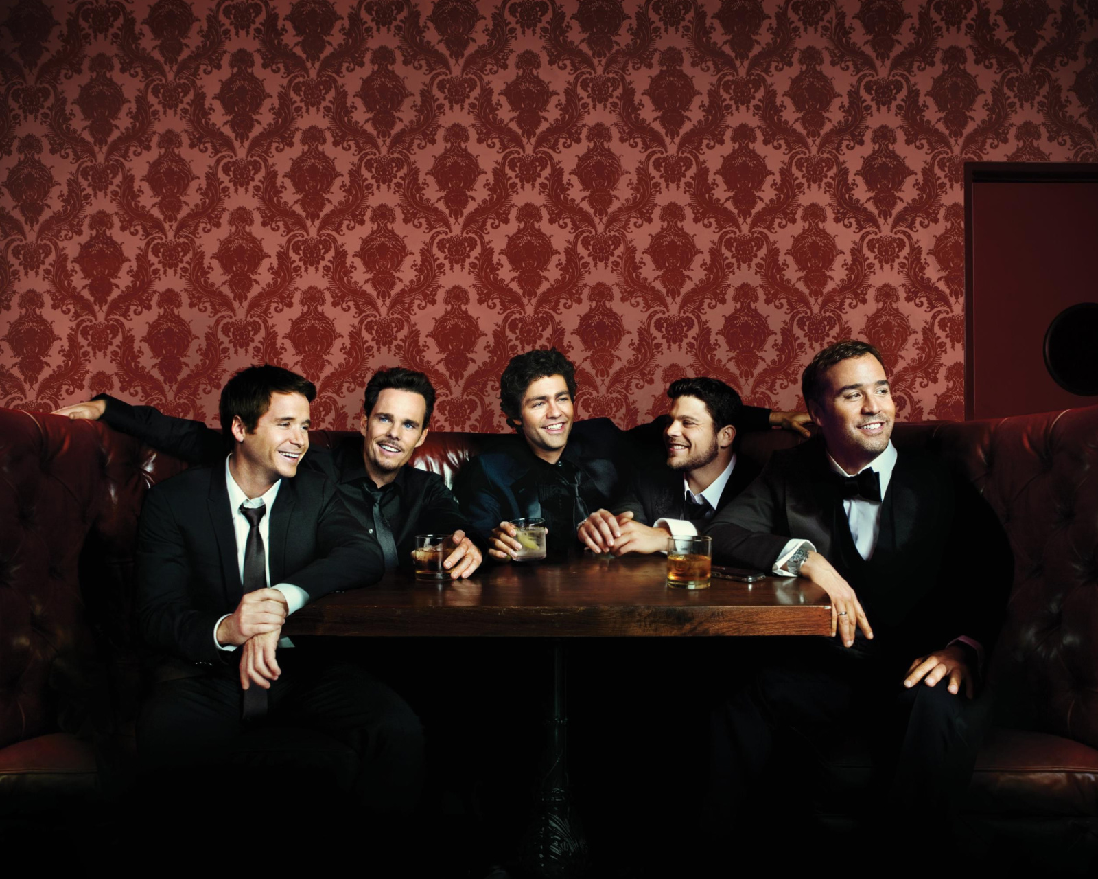 Entourage TV Series from HBO wallpaper 1600x1280