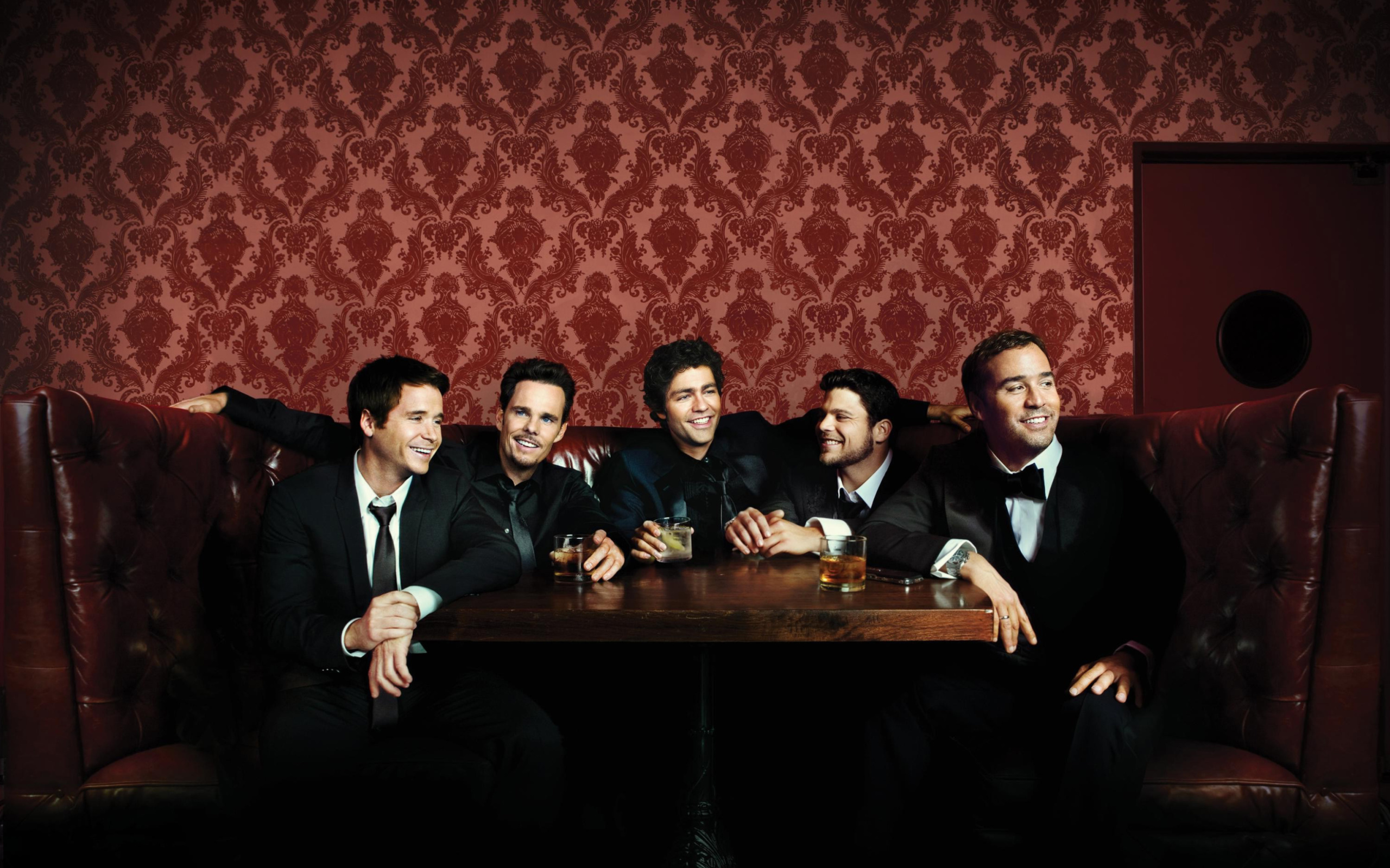 Entourage TV Series from HBO wallpaper 2560x1600