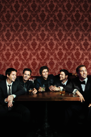 Entourage TV Series from HBO wallpaper 320x480