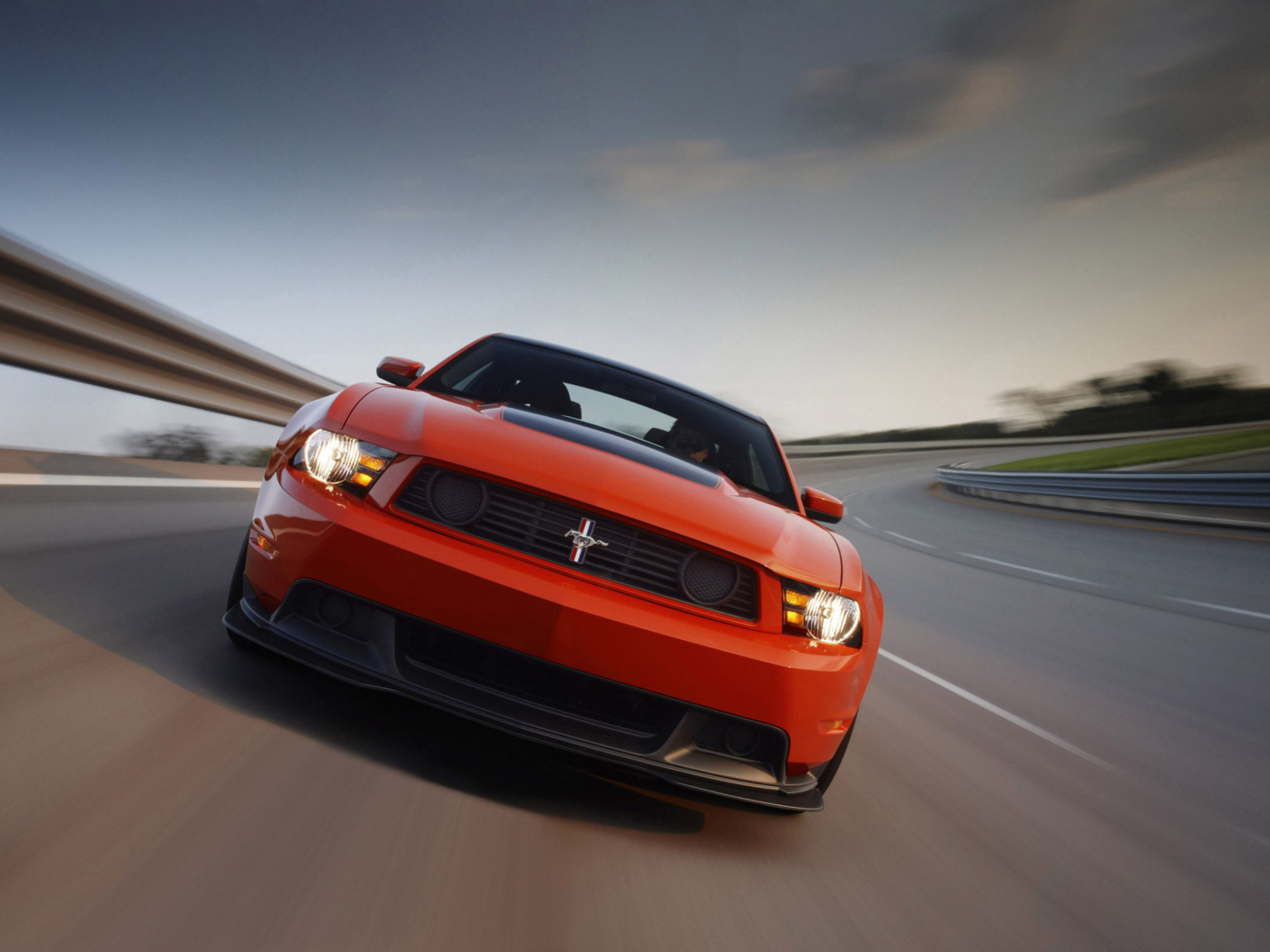 Das Red Cars Ford Mustang Wallpaper 1400x1050