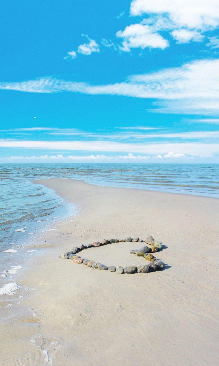 Das Love Beach Wallpaper 768x1280