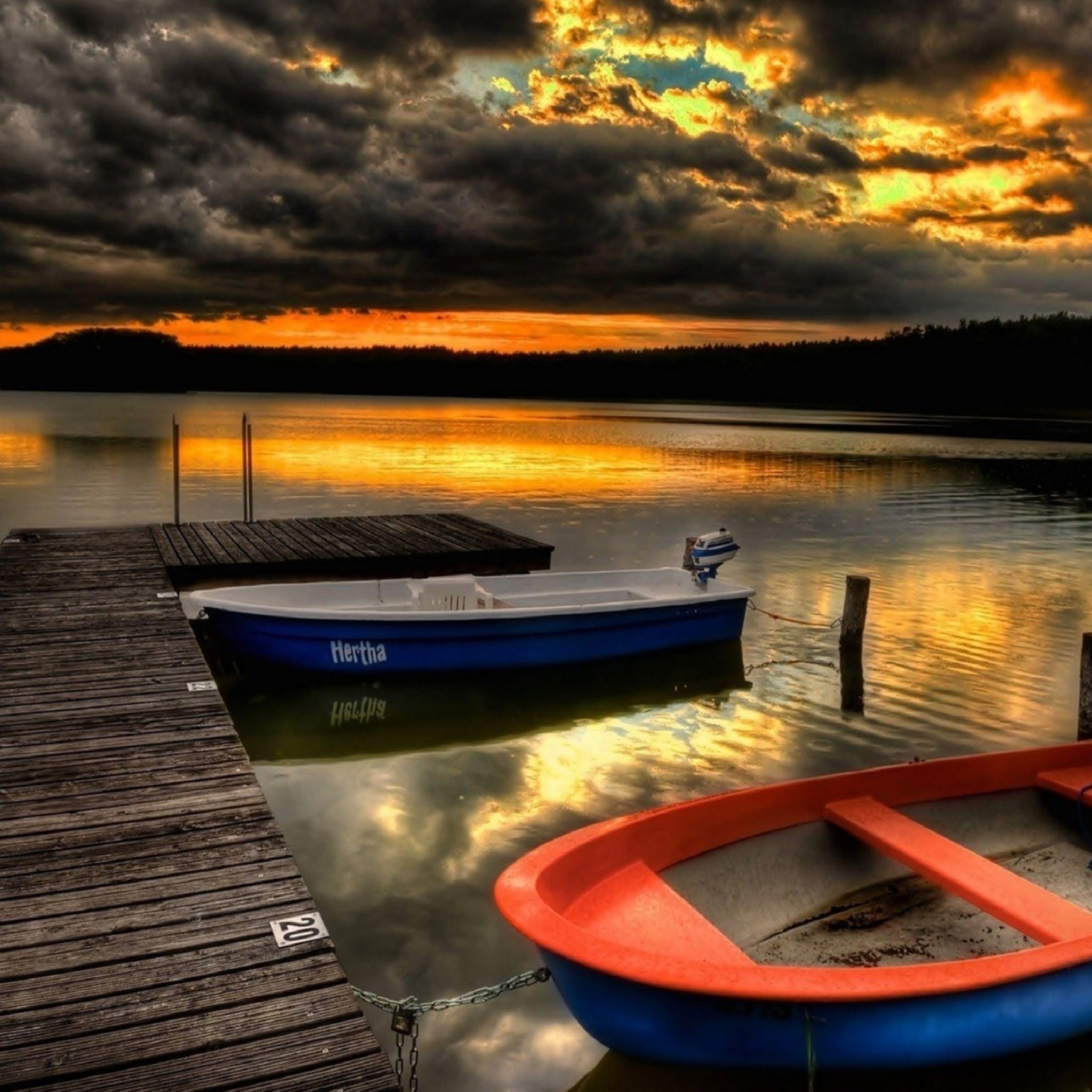 Silent Evening Boats HD Wallpaper screenshot #1 2048x2048