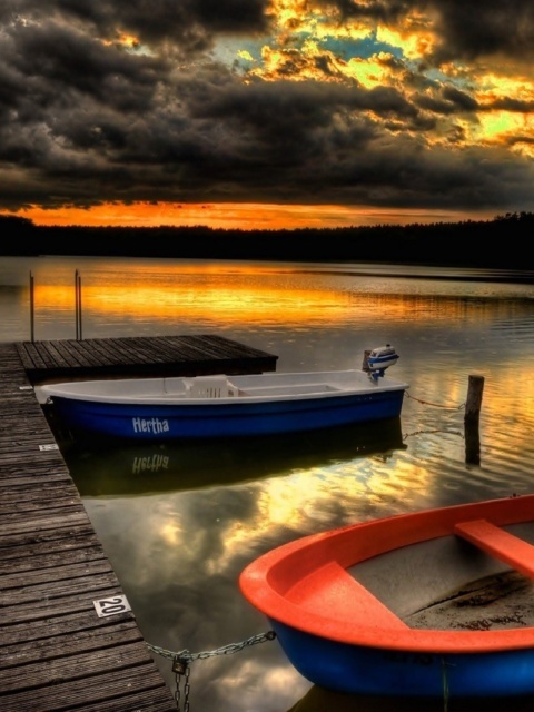 Silent Evening Boats HD Wallpaper screenshot #1 480x640