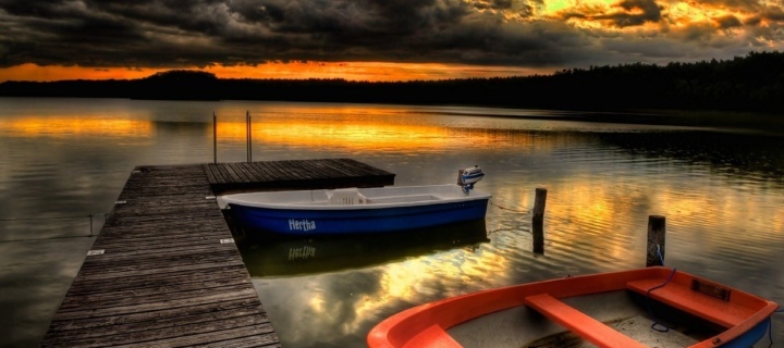 Silent Evening Boats HD Wallpaper wallpaper 720x320