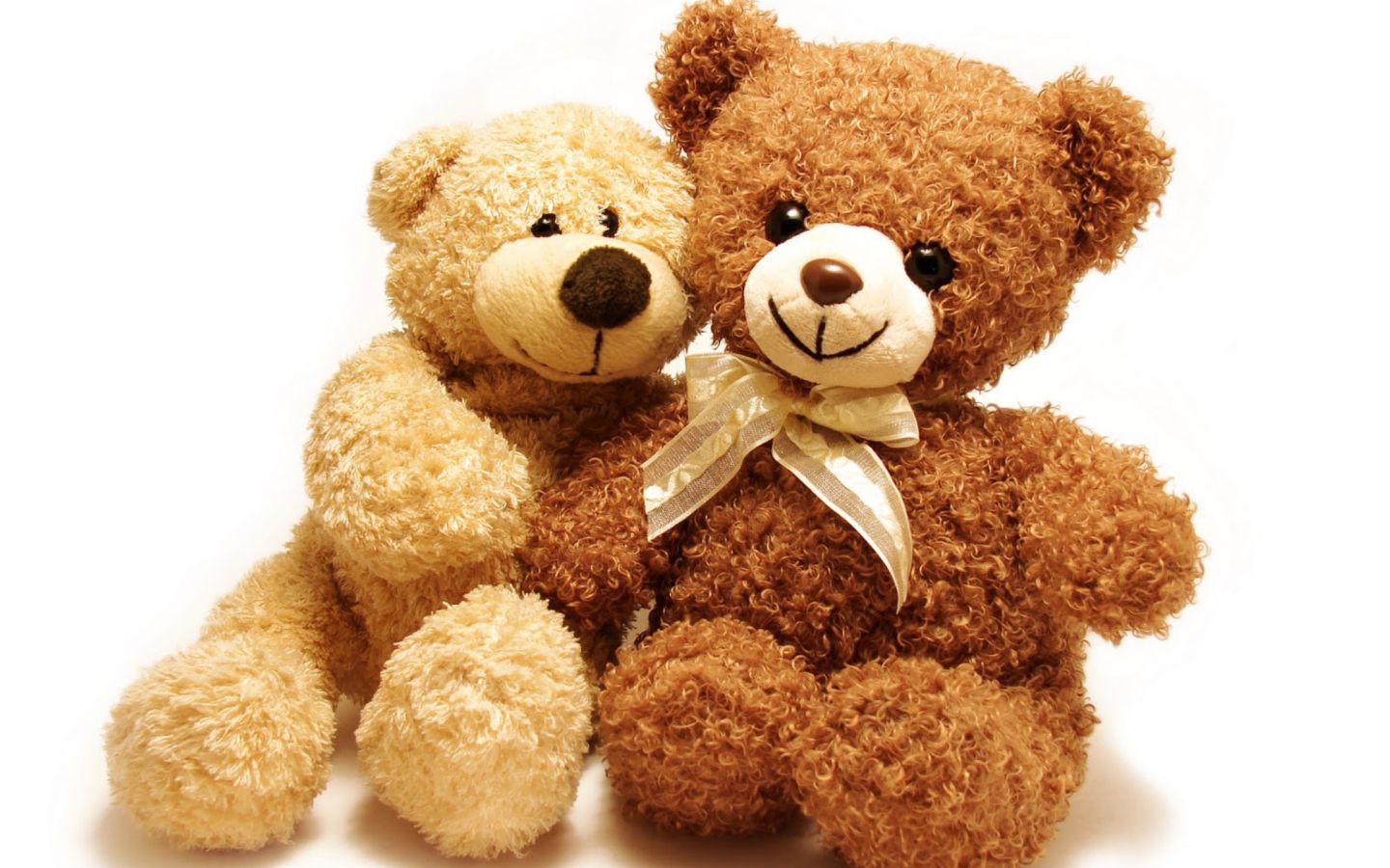 Screenshot №1 pro téma Valentine Teddy Bear Hug 1440x900