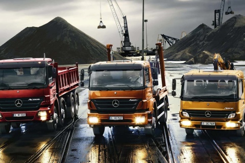 Обои Mercedes Trucks 480x320