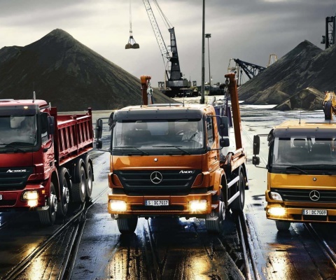 Обои Mercedes Trucks 480x400