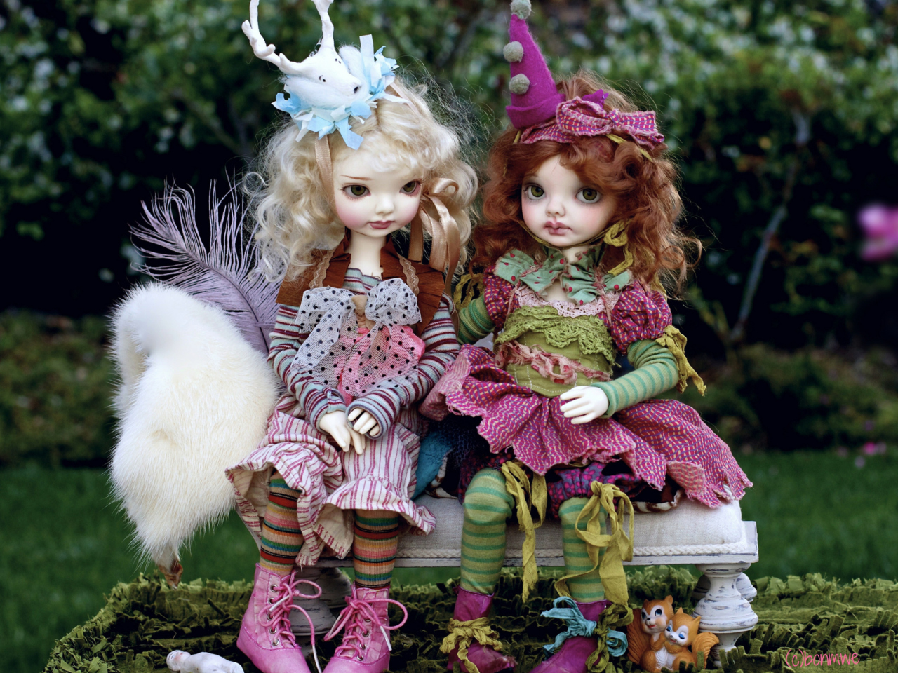 Обои Dolls In Creative Costumes 1280x960