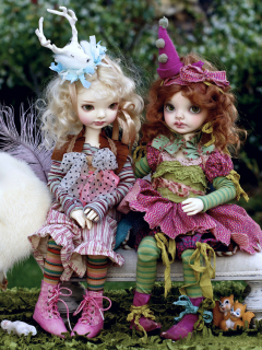 Обои Dolls In Creative Costumes 240x320