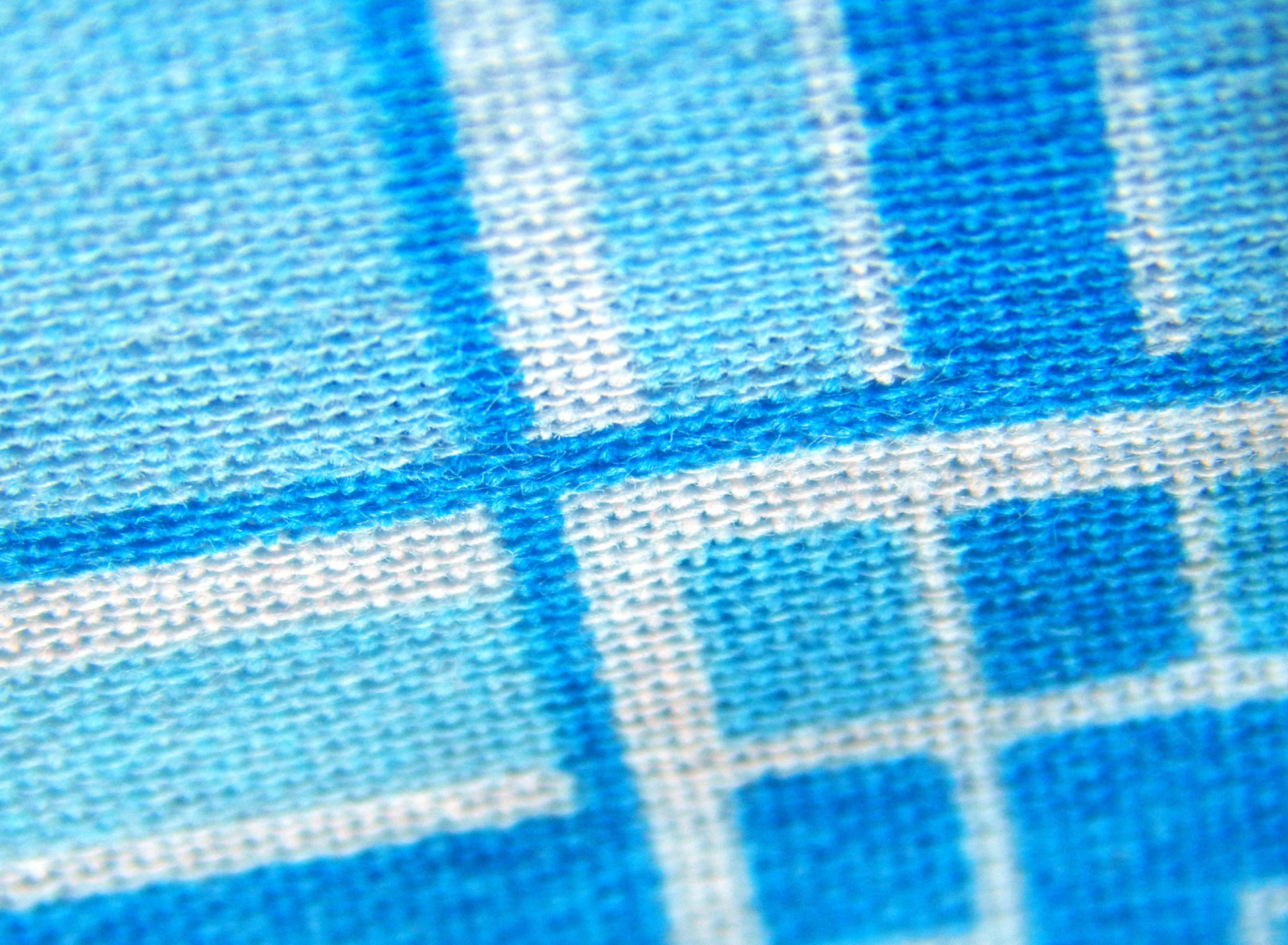 Blue Tablecloths wallpaper 1920x1408