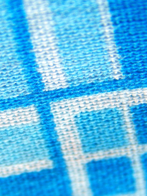 Обои Blue Tablecloths 480x640