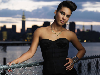 Fondo de pantalla Alicia Keys 320x240