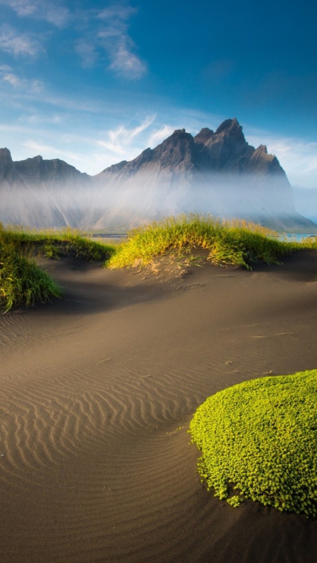 Icelandic Beach wallpaper 640x1136