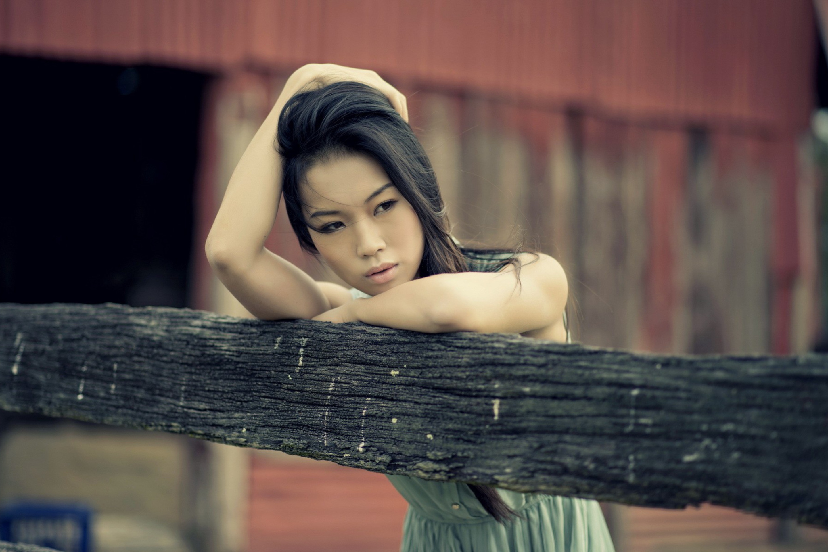 Asian Model Posing screenshot #1 2880x1920