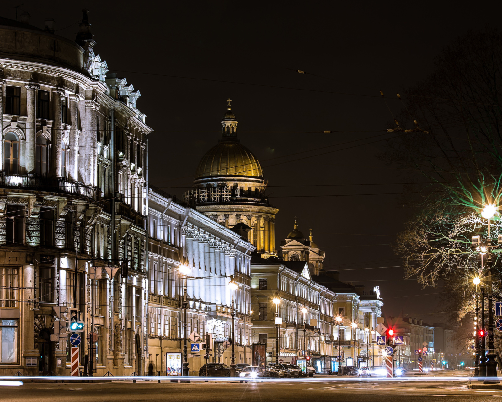 Saint Isaacs Cathedral in Petersburg wallpaper 1600x1280