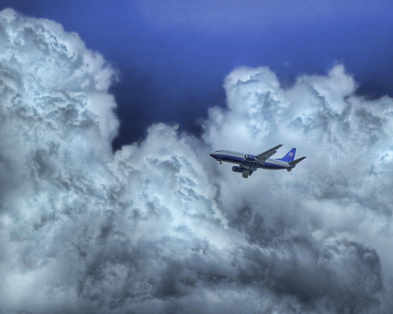 Screenshot №1 pro téma Airplane In Clouds 1280x1024