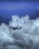Das Airplane In Clouds Wallpaper 128x160