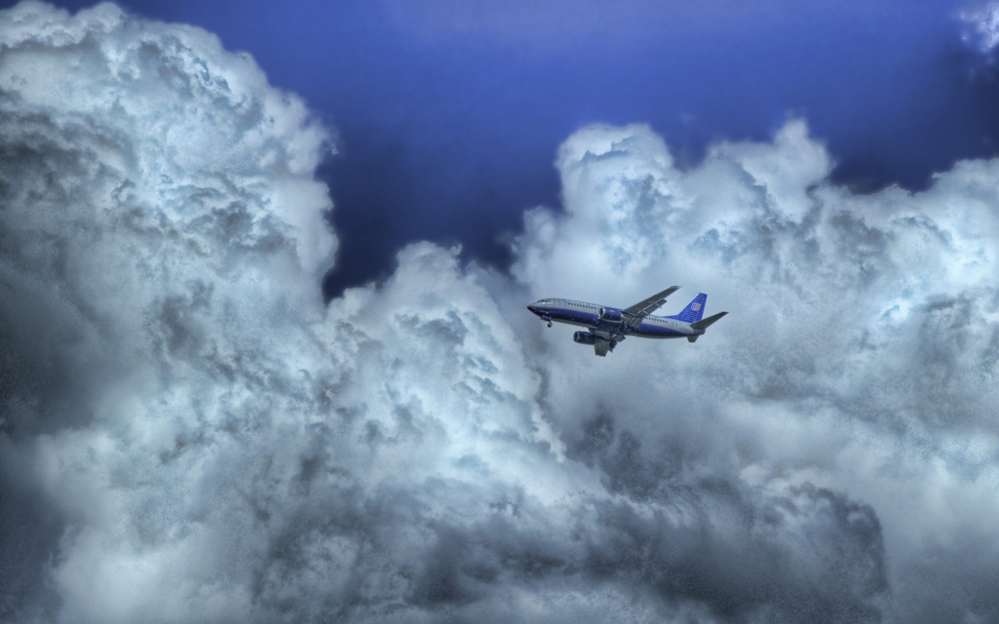 Обои Airplane In Clouds 1440x900
