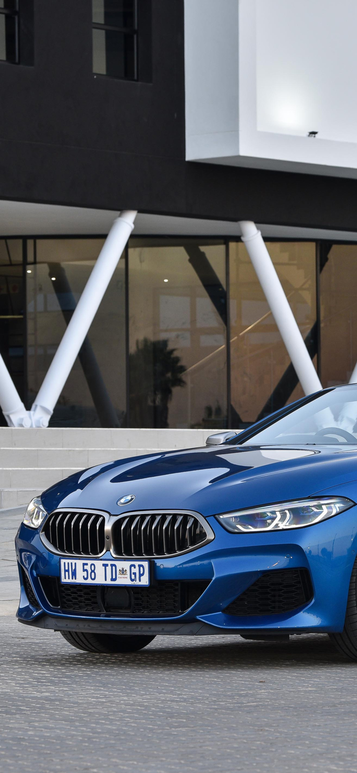 BMW M850i xDrive Cabrio screenshot #1 1170x2532