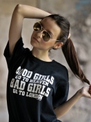 Screenshot №1 pro téma Bad Girls Go To London 132x176