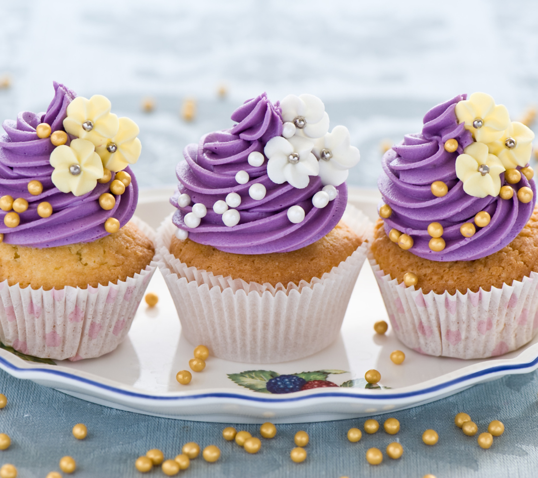 Das Purple Cupcake Wallpaper 1080x960