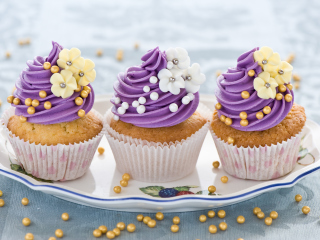 Fondo de pantalla Purple Cupcake 320x240