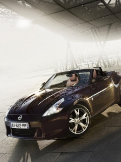 Das Nissan 370Z Roadster Wallpaper 240x320