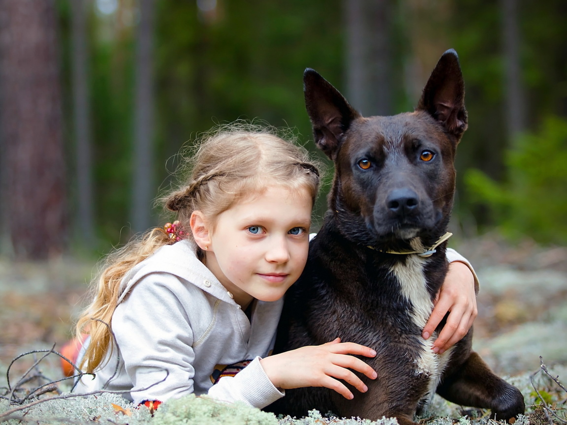 Sfondi Dog with Little Girl 1152x864