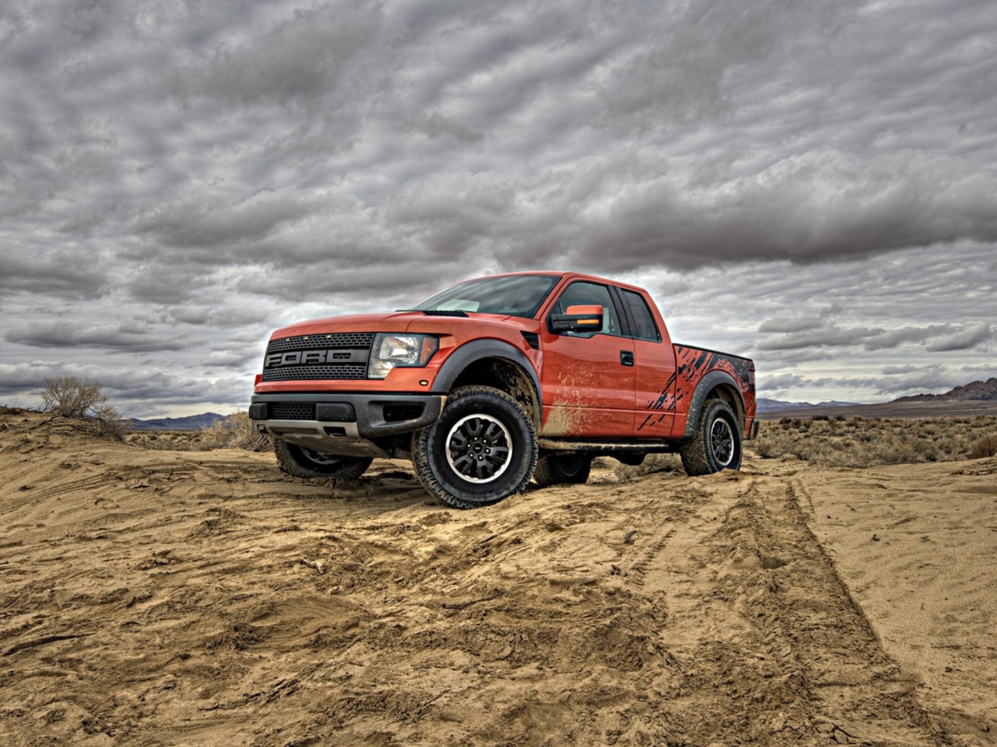 Das Ford F 150 Svt Raptor Wallpaper 1400x1050