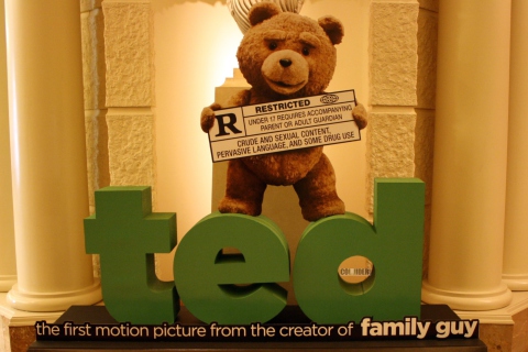 Обои Ted Movie 480x320