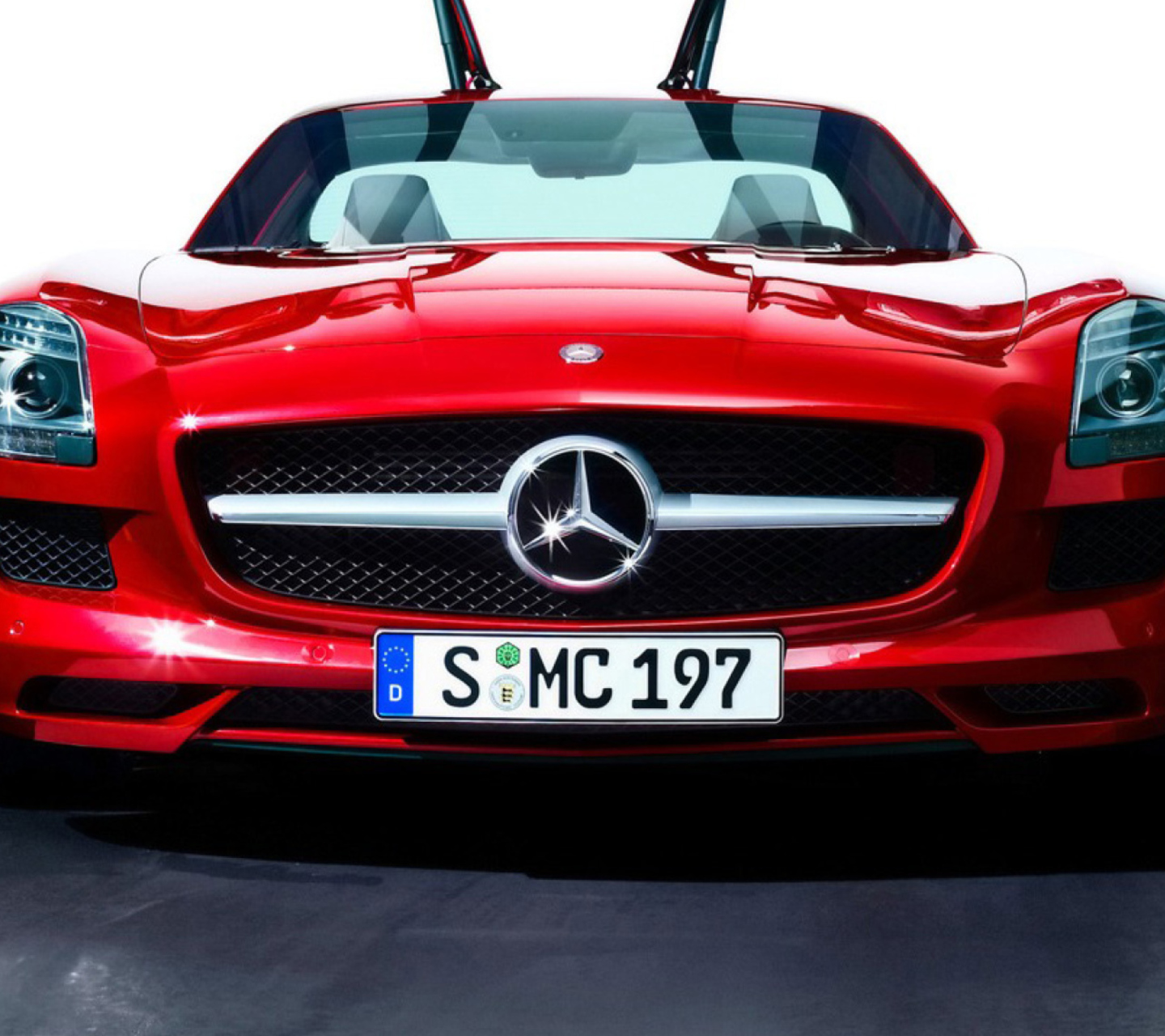 Обои Red Mercedes Sls 1440x1280