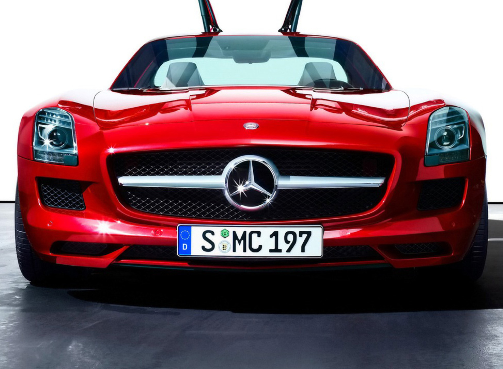 Обои Red Mercedes Sls 1920x1408