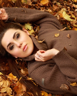 Girl Autumn papel de parede para celular para Nokia C-Series