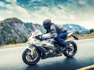 Kawasaki Ninja ZX 10R wallpaper 320x240