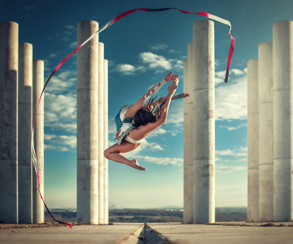 Das Gymnastics Jump Wallpaper 960x800
