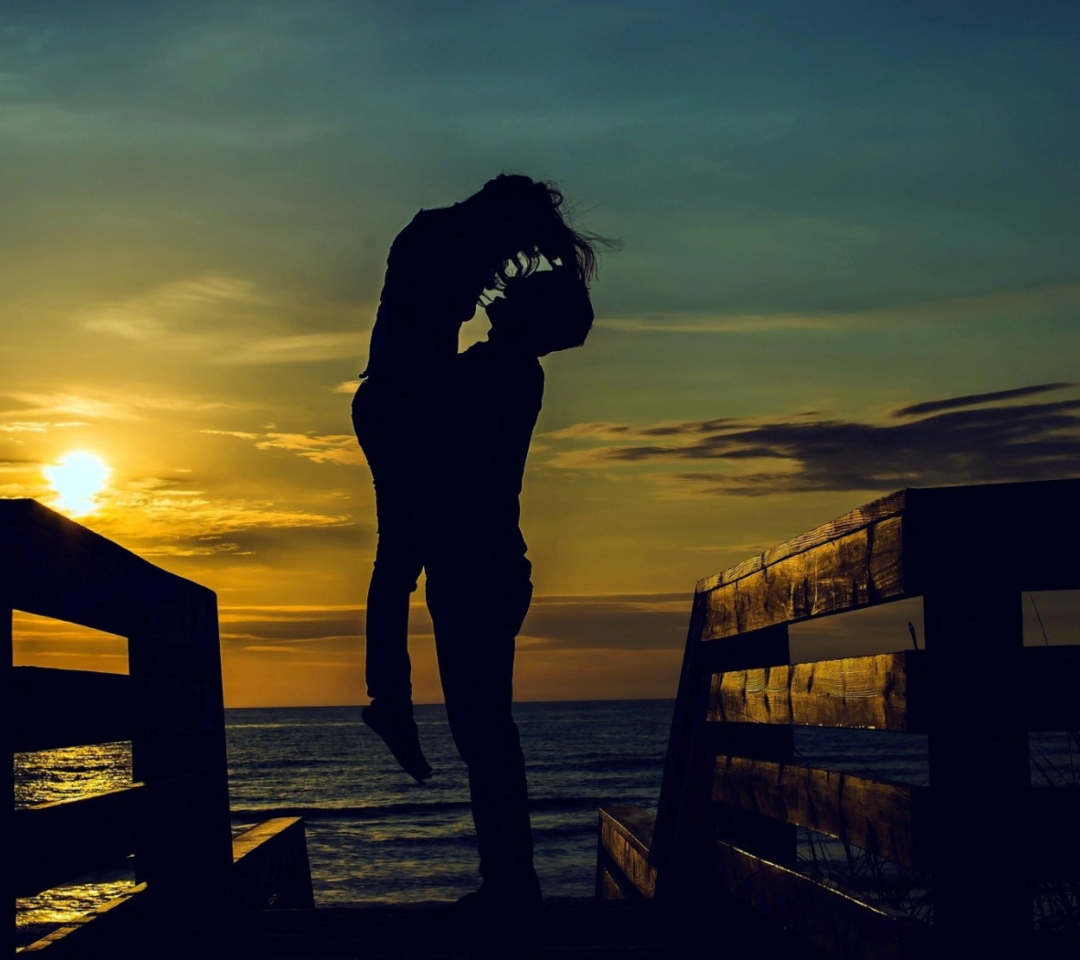 Das Love At Sunset Wallpaper 1080x960