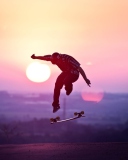 Das Sunset Skateboard Jump Wallpaper 128x160