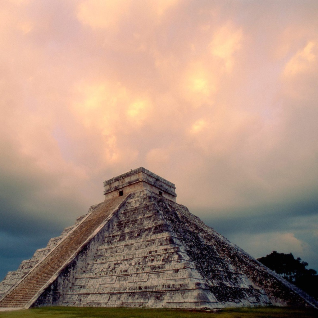 Das Chichen Itza Yucatan Mexico - El Castillo Wallpaper 1024x1024