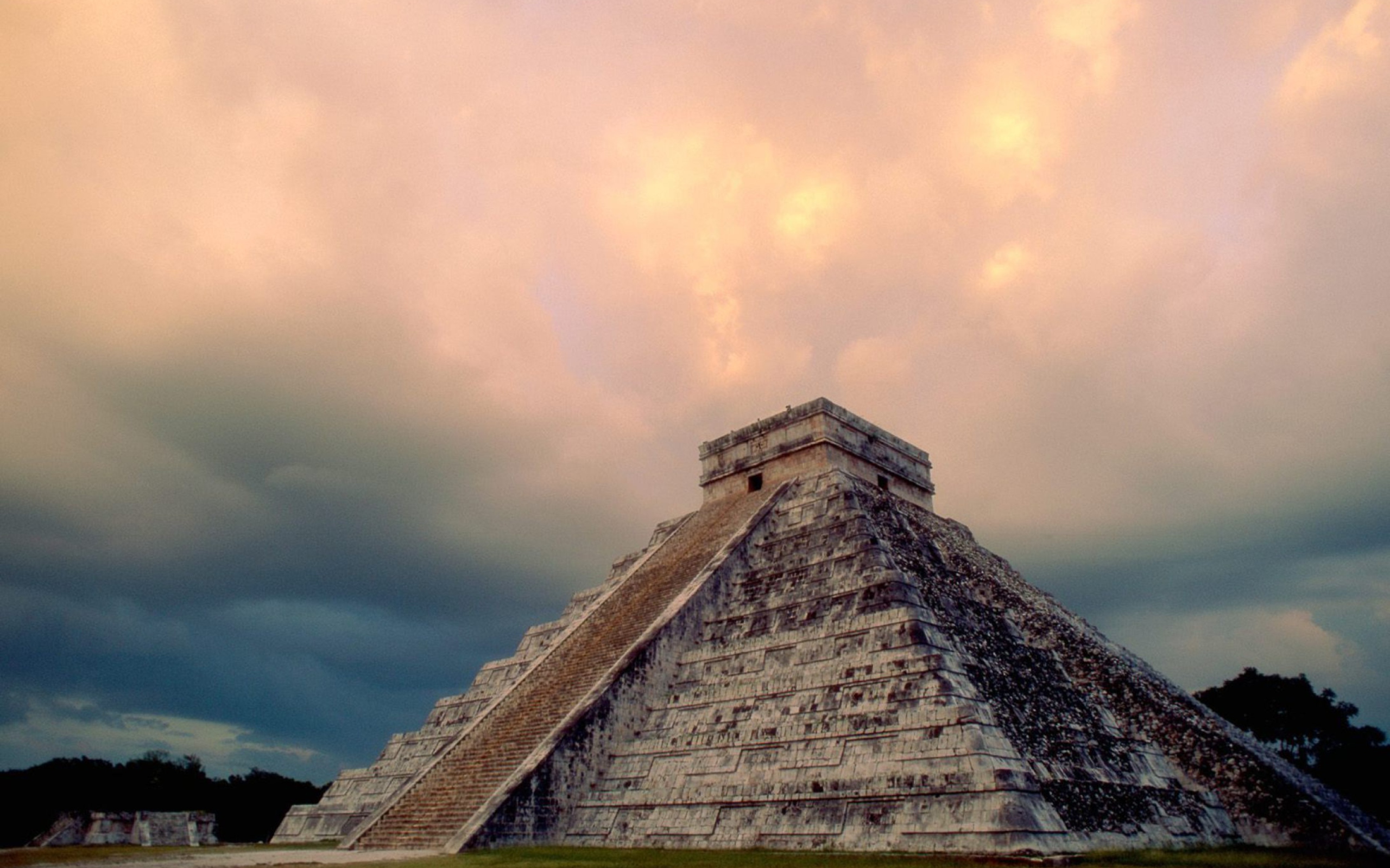 Das Chichen Itza Yucatan Mexico - El Castillo Wallpaper 2560x1600
